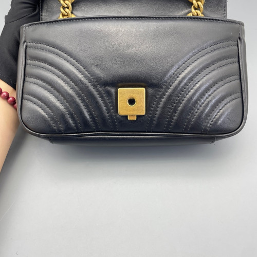 Gucci Chevron Mini GG Marmont Calfskin Black Gucci Chevron Mini GG Marmont Calfskin Black