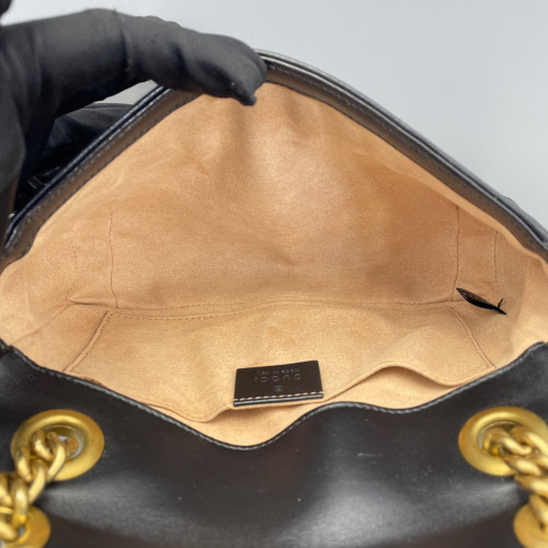 Gucci Chevron Mini GG Marmont Calfskin Black Gucci Chevron Mini GG Marmont Calfskin Black