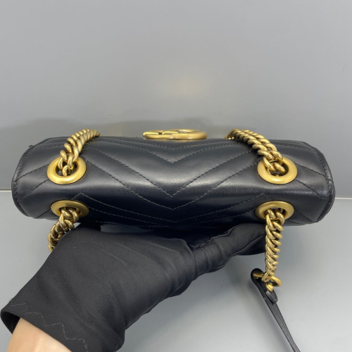 Gucci Chevron Mini GG Marmont Calfskin Black Gucci Chevron Mini GG Marmont Calfskin Black