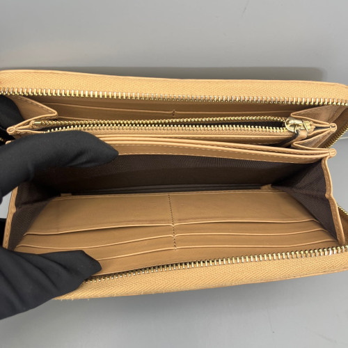 Gucci Zip Around Wallet Guccissima Nude Pink