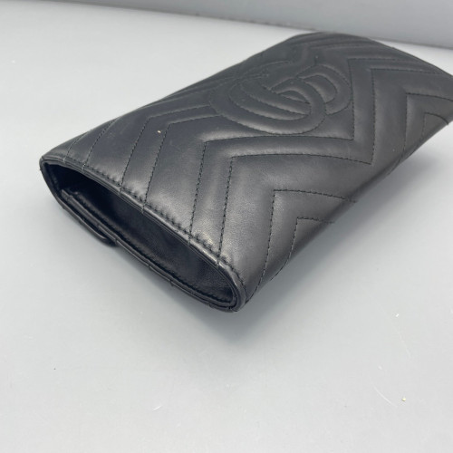 Gucci Chevron GG Marmont Chain Wallet Calfskin Black