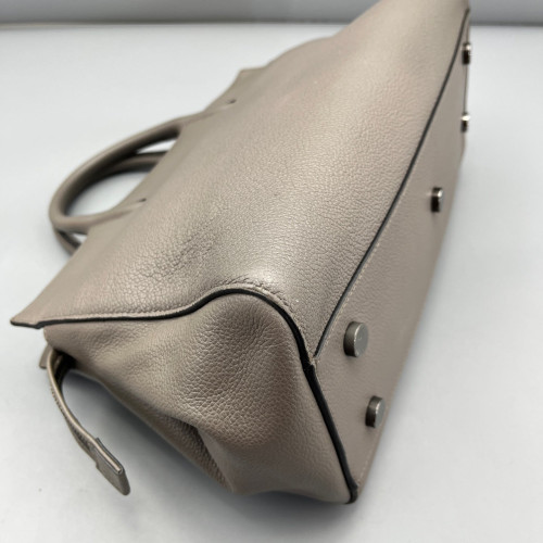 Yves Saint Laurent Medium Loulou Crossbody Bag Grained Calfskin Grey