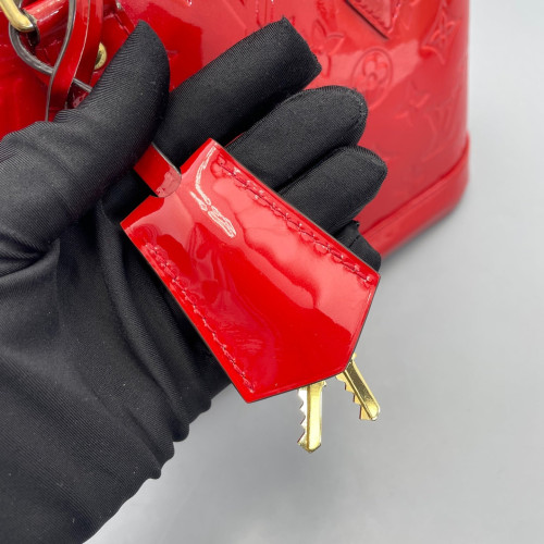Louis Vuitton Alma BB Vernis Red