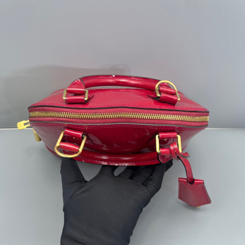 Louis Vuitton Alma BB Vernis Red