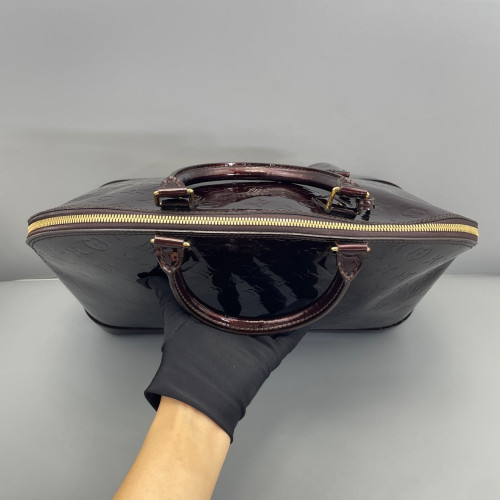 Louis Vuitton Alma GM Vernis Amarante