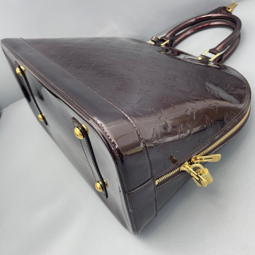 Louis Vuitton Alma GM Vernis Amarante
