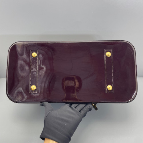 Louis Vuitton Alma GM Vernis Amarante