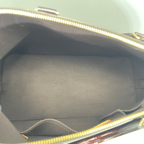 Louis Vuitton Alma GM Vernis Amarante