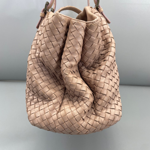 Bottega Veneta Large Roma Tote Bag Lambskin Intrecciato Nappa Nude Pink