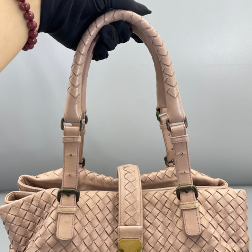 Bottega Veneta Large Roma Tote Bag Lambskin Intrecciato Nappa Nude Pink