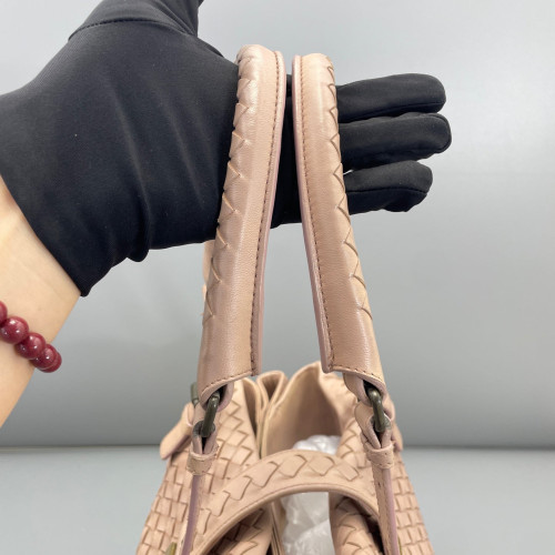 Bottega Veneta Large Roma Tote Bag Lambskin Intrecciato Nappa Nude Pink