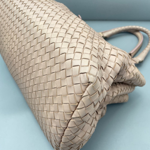 Bottega Veneta Large Roma Tote Bag Lambskin Intrecciato Nappa Nude Pink