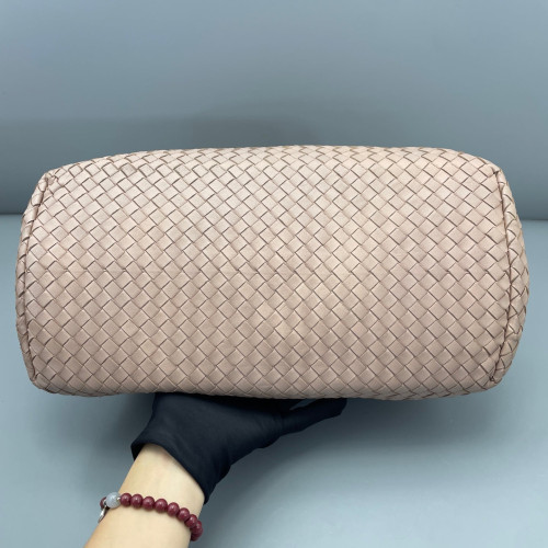 Bottega Veneta Large Roma Tote Bag Lambskin Intrecciato Nappa Nude Pink