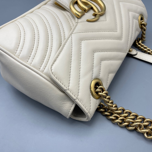 Gucci Chevron Small GG Marmont Calfskin White