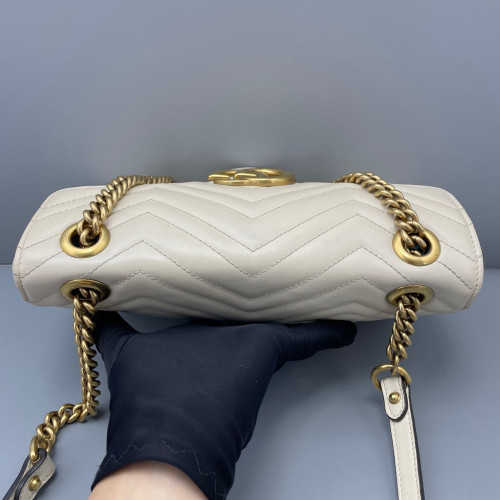 Gucci Chevron Small GG Marmont Calfskin White