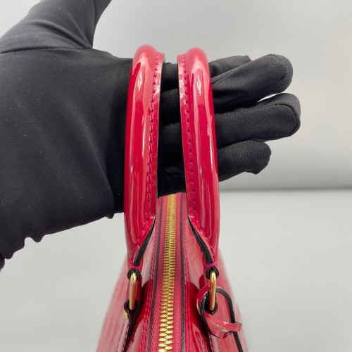 Louis Vuitton Alma PM Vernis Red
