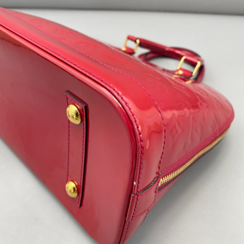 Louis Vuitton Alma PM Vernis Red