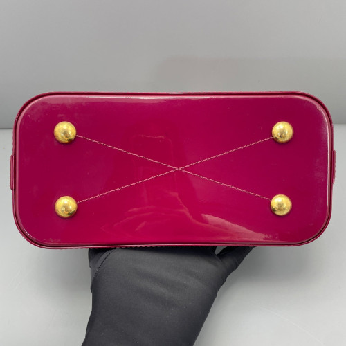 Louis Vuitton Alma BB Vernis Azalea Brown