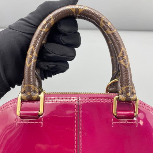 Louis Vuitton Alma BB Vernis Azalea Brown