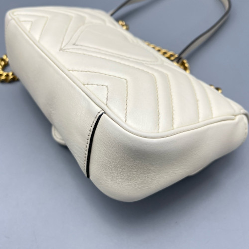 Gucci Chevron Mini GG Marmont Calfskin White Gucci Chevron Mini GG Marmont Calfskin White