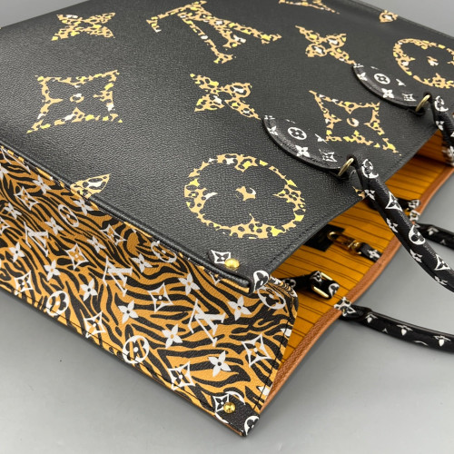 Louis Vuitton Jungle Onthego GM Monogram Giant Black