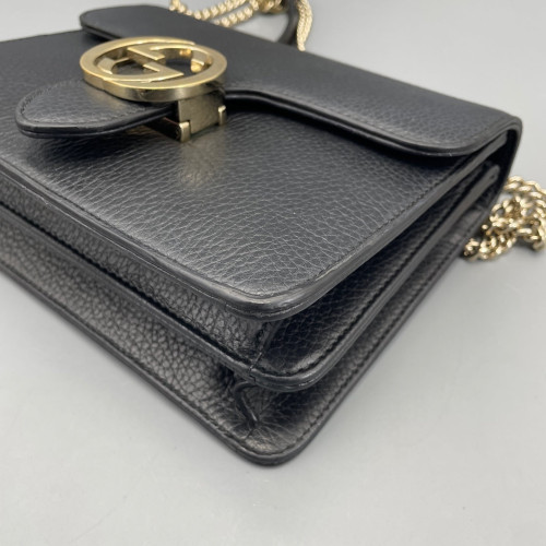 Gucci Small Interlocking G Shoulder Bag Grained Calfskin Black