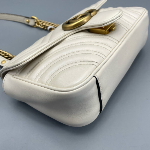 Gucci Chevron Mini GG Marmont Calfskin White Gucci Chevron Mini GG Marmont Calfskin White