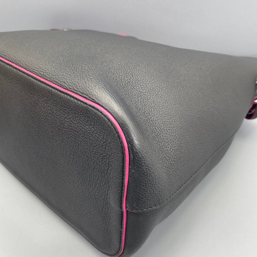 Louis Vuitton Lockme Bucket Calfskin Black