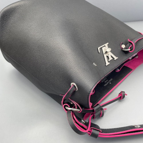 Louis Vuitton Lockme Bucket Calfskin Black