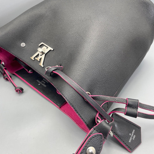 Louis Vuitton Lockme Bucket Calfskin Black