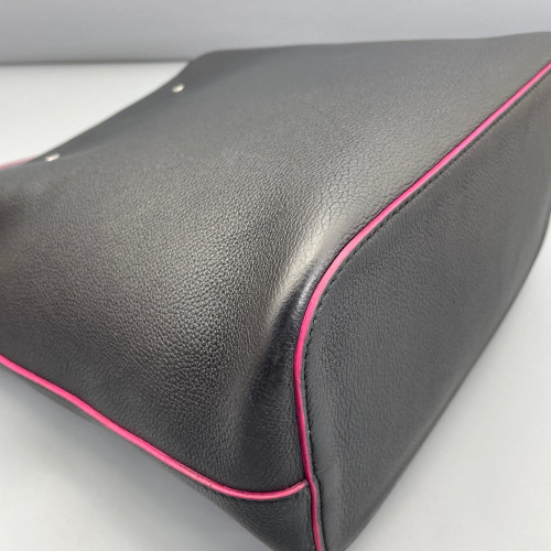 Louis Vuitton Lockme Bucket Calfskin Black