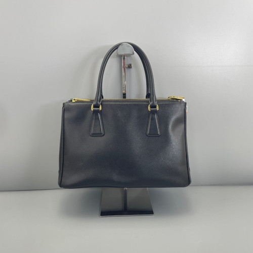 Prada Medium Galleria Double Zip Tote Saffiano Calfskin Black Prada Medium Galleria Double Zip Tote Saffiano Calfskin Black
