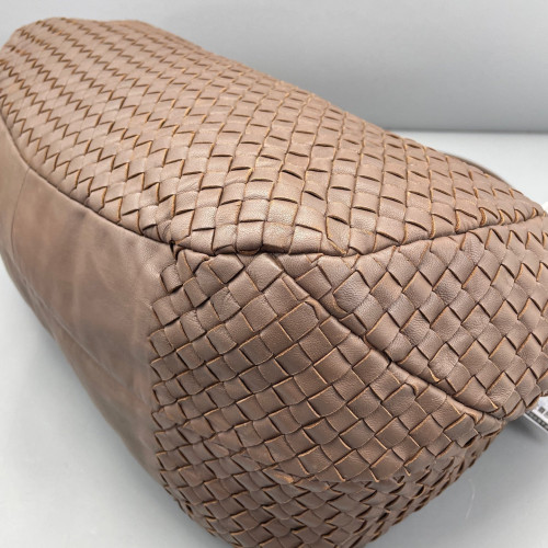Bottega Veneta Medium Veneta Hobo Calfskin Intrecciato Brown