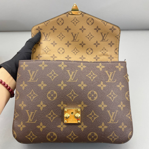 Louis Vuitton Pochette Metis Reverse Monogram Brown Louis Vuitton Pochette Metis Reverse Monogram Brown