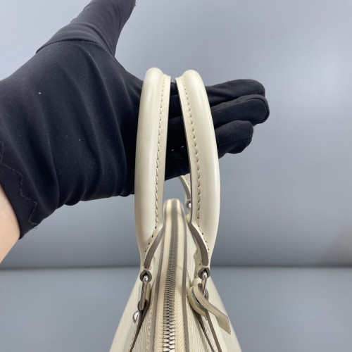 Louis Vuitton Alma GM Epi White