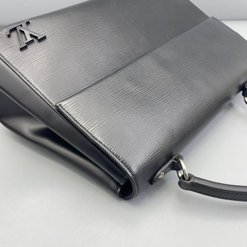Louis Vuitton Cluny Mm Epi Black