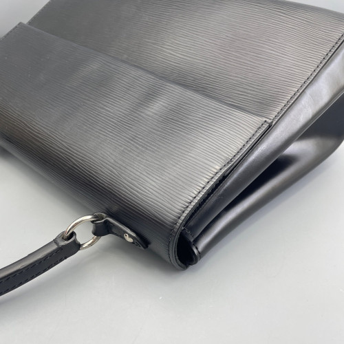 Louis Vuitton Cluny Mm Epi Black