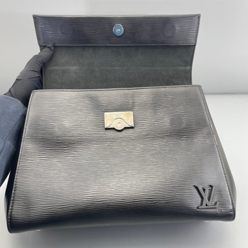 Louis Vuitton Cluny Mm Epi Black