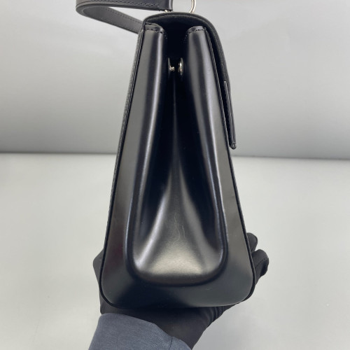 Louis Vuitton Cluny Mm Epi Black