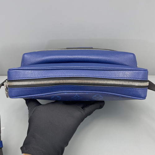 Louis Vuitton Outdoor Messenger GM Monogram Blue