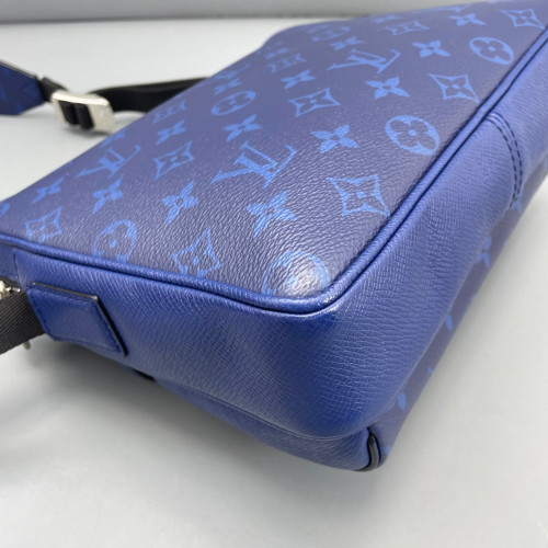 Louis Vuitton Outdoor Messenger GM Monogram Blue