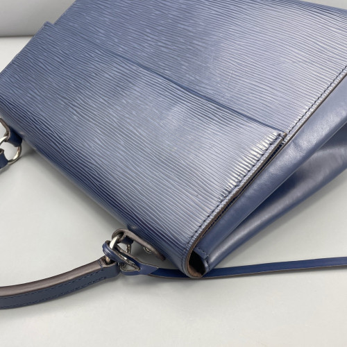 Louis Vuitton Cluny Mm Epi Blue