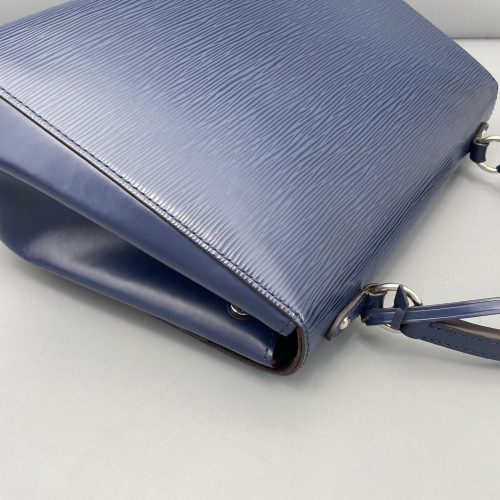 Louis Vuitton Cluny Mm Epi Blue