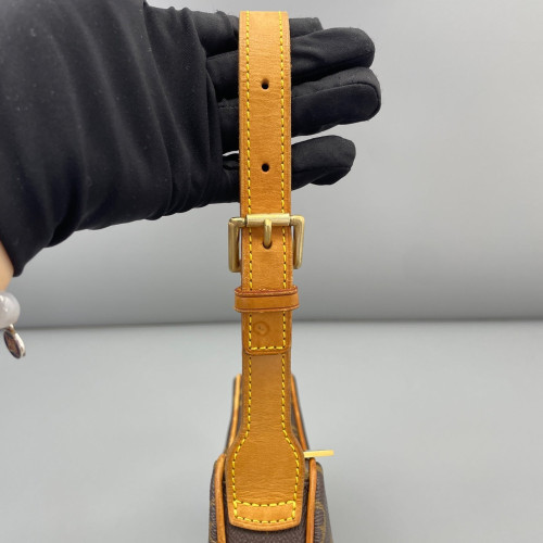 Louis Vuitton Croissant PM Monogram Brown