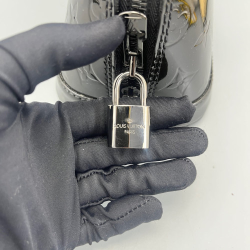 Louis Vuitton Alma BB Vernis Black