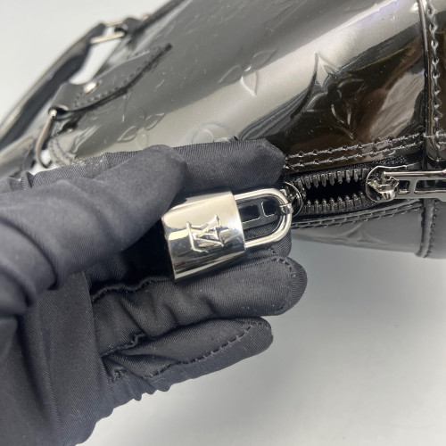 Louis Vuitton Alma BB Vernis Black
