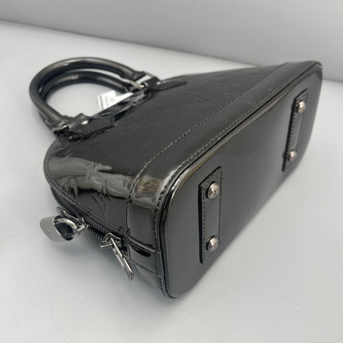 Louis Vuitton Alma BB Vernis Black