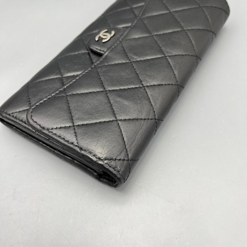 Chanel Quilted Yen Wallet Lambskin Black Chanel Quilted Yen Wallet Lambskin Black
