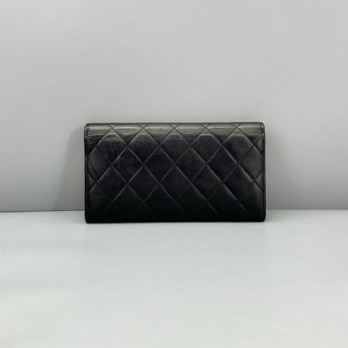Chanel Quilted Yen Wallet Lambskin Black Chanel Quilted Yen Wallet Lambskin Black