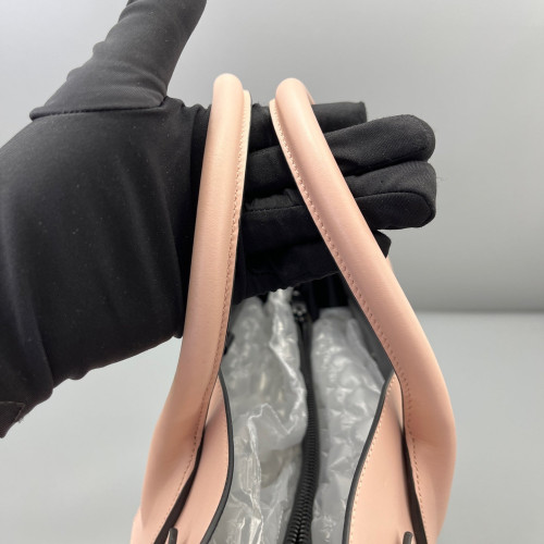 Yves Saint Laurent Small Sac De Jour Smooth Calfskin Pink Yves Saint Laurent Small Sac De Jour Smooth Calfskin Pink